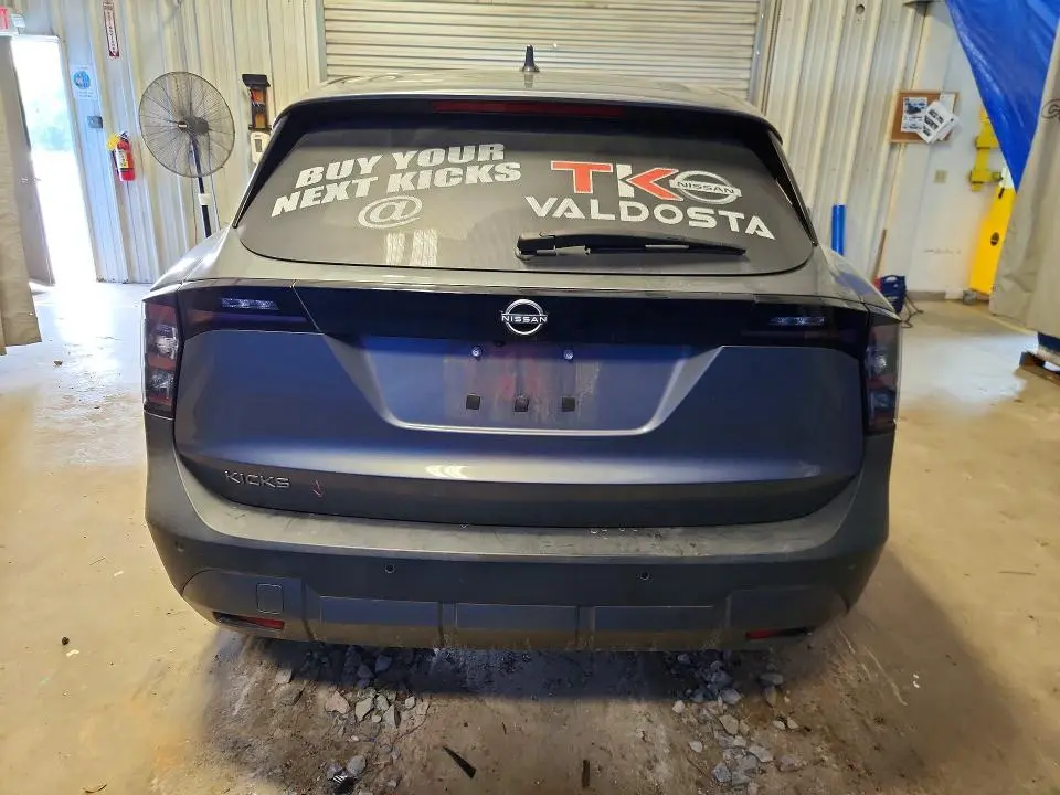 2025 NISSAN KICKS SV  