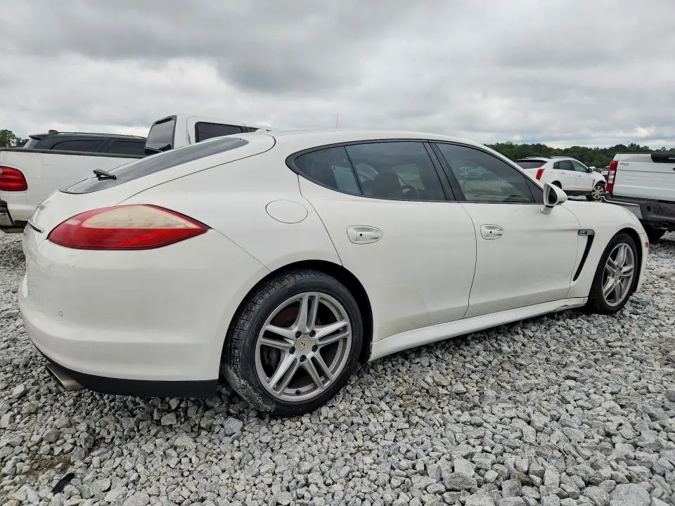 2011 PORSCHE PANAMERA 2  