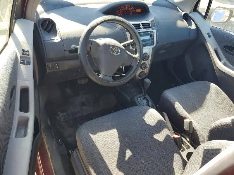 2010 TOYOTA YARIS BASE  