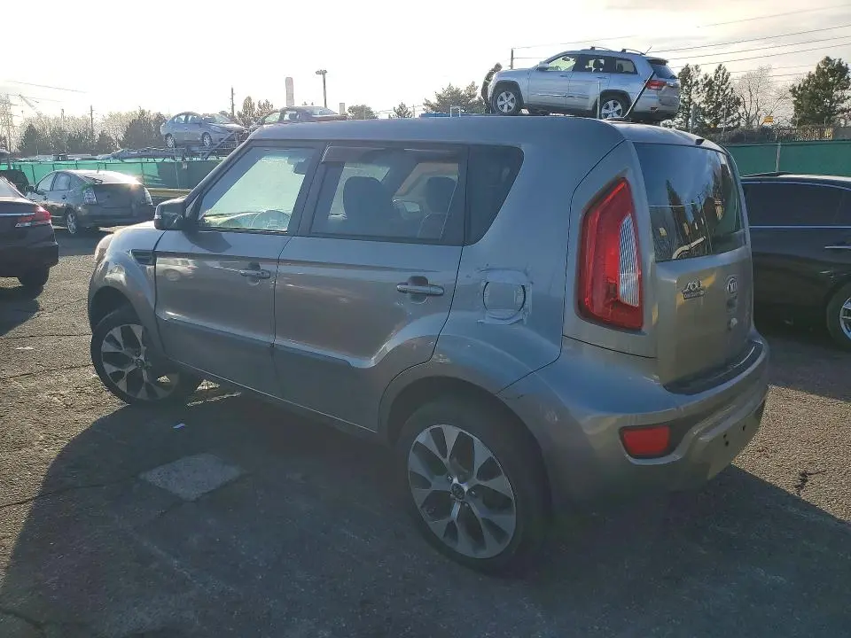 2013 KIA SOUL +  