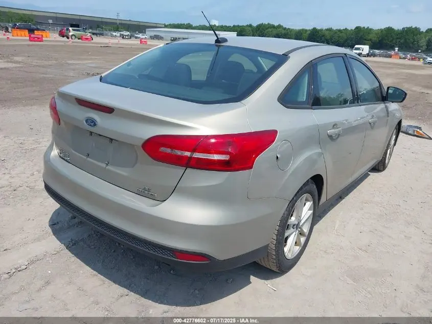 2015 FORD FOCUS SE
