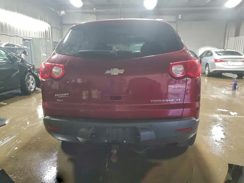 2011 CHEVROLET TRAVERSE LT  