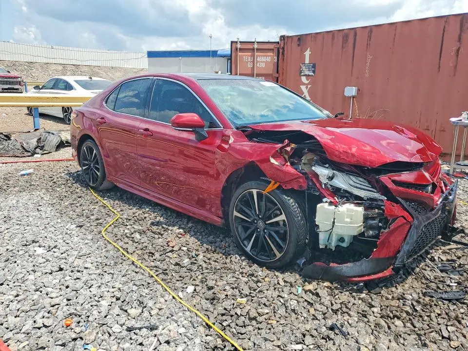 2018 TOYOTA CAMRY XSE  