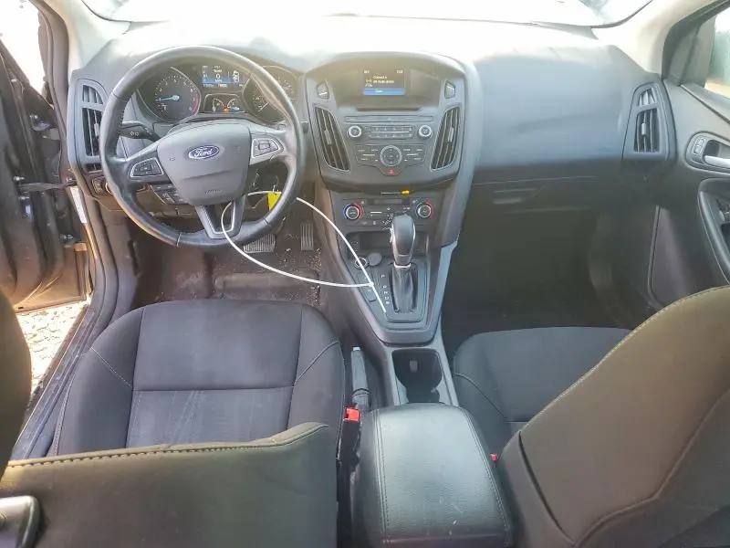 2017 FORD FOCUS SE  