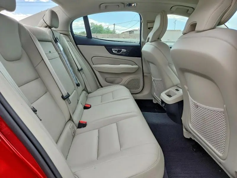 2019 VOLVO S60 T6 MOMENTUM  