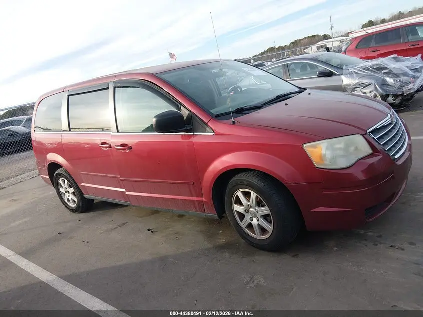 2010 CHRYSLER TOWN & COUNTRY NEW LX