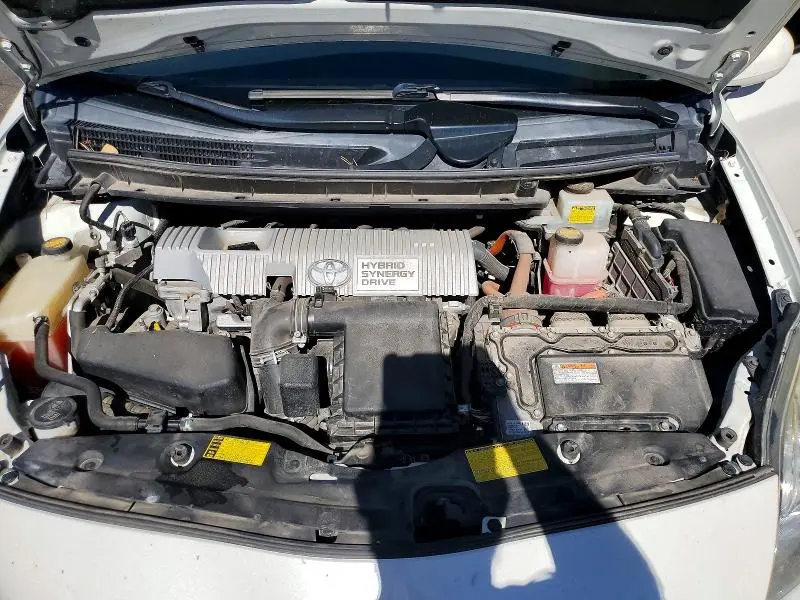 2014 TOYOTA PRIUS THREE  