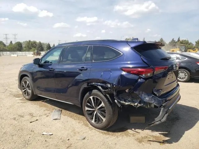 2021 TOYOTA HIGHLANDER XSE  