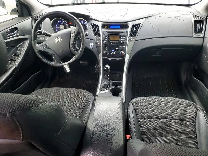 2011 HYUNDAI SONATA SE  