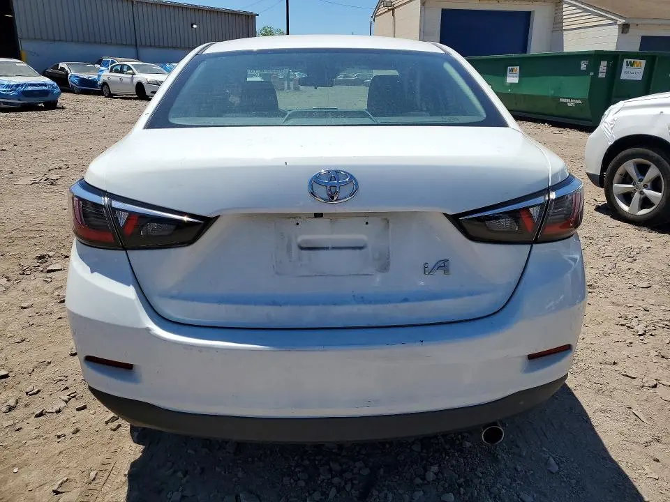 2017 TOYOTA YARIS IA BASE  