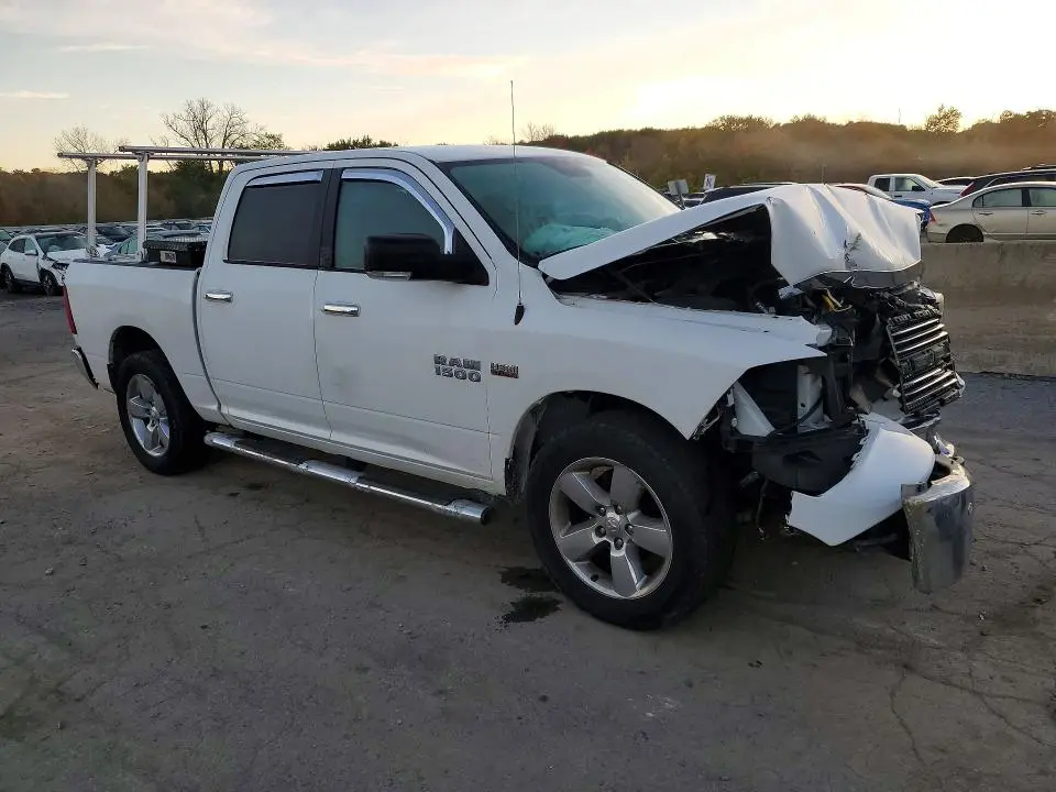 2017 RAM 1500 SLT  