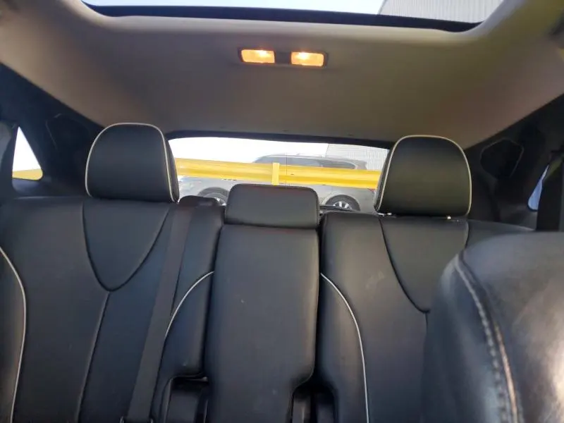 2015 TOYOTA VENZA XLE  