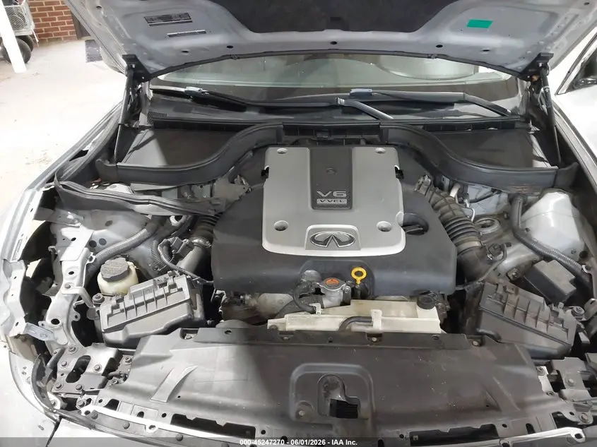 2015 INFINITI Q40  
