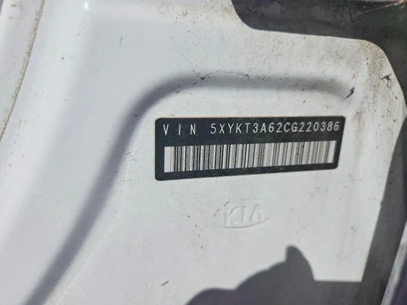 2012 KIA SORENTO LX  