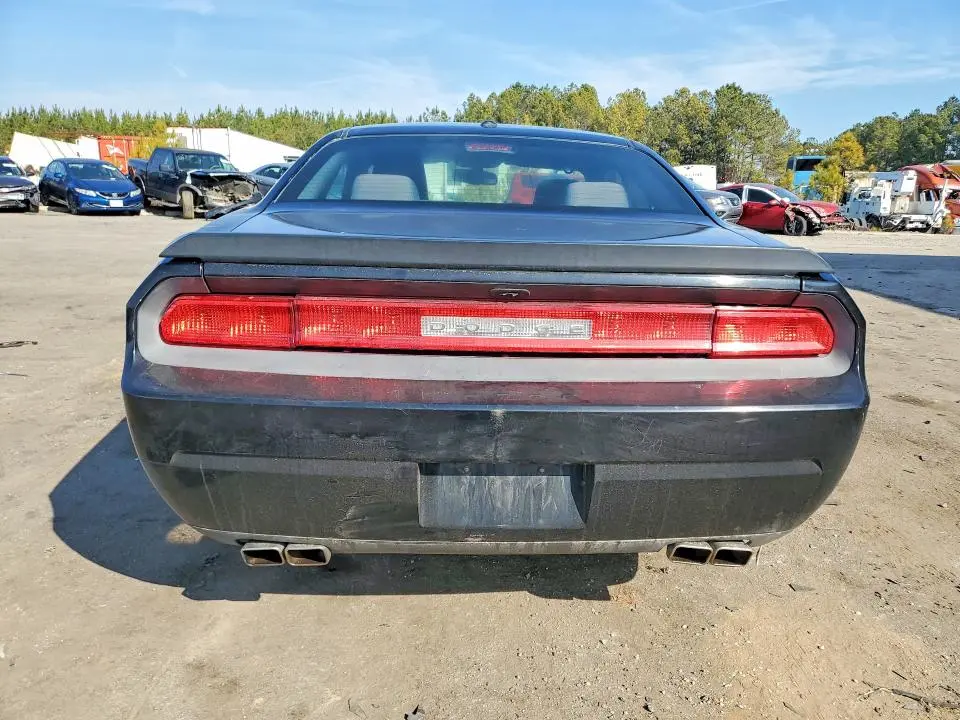 2013 DODGE CHALLENGER SXT  
