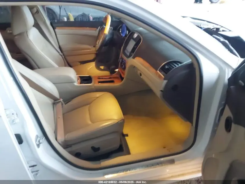 2013 CHRYSLER 300C  