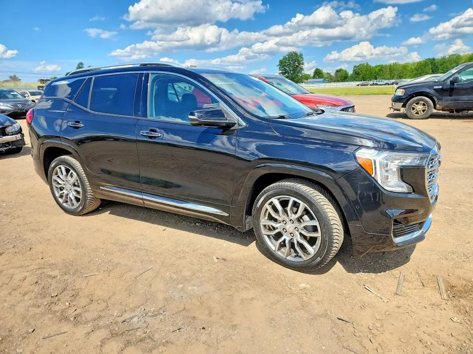 2022 GMC TERRAIN DENALI  