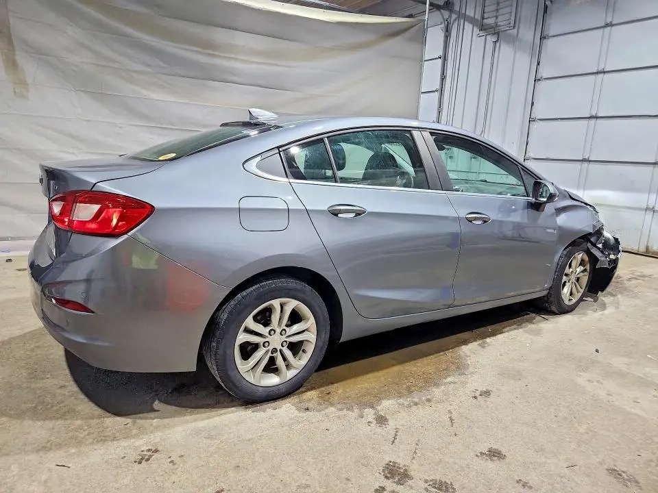 2019 CHEVROLET CRUZE LT  