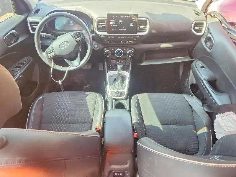 2024 HYUNDAI VENUE LIMITED  