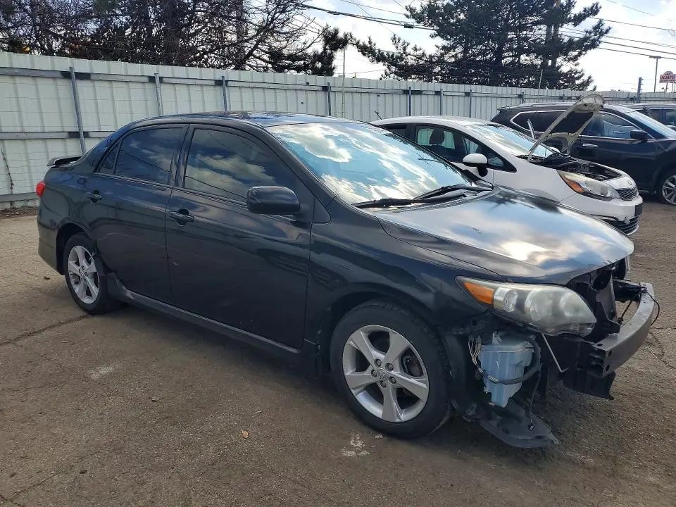 2013 TOYOTA COROLLA S  