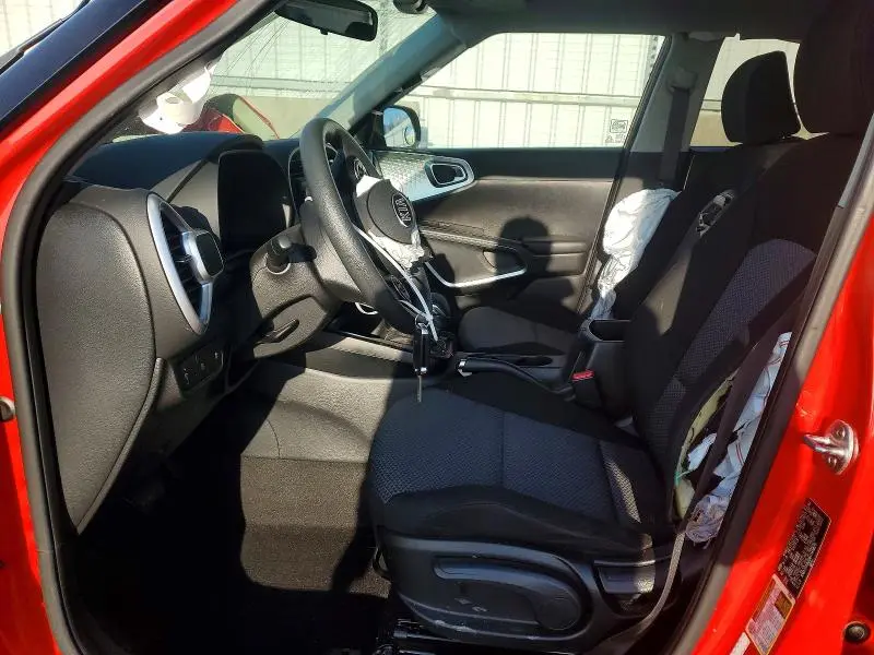 2021 KIA SOUL LX  