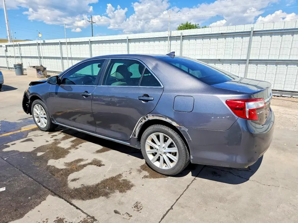 2014 TOYOTA CAMRY XLE V6  