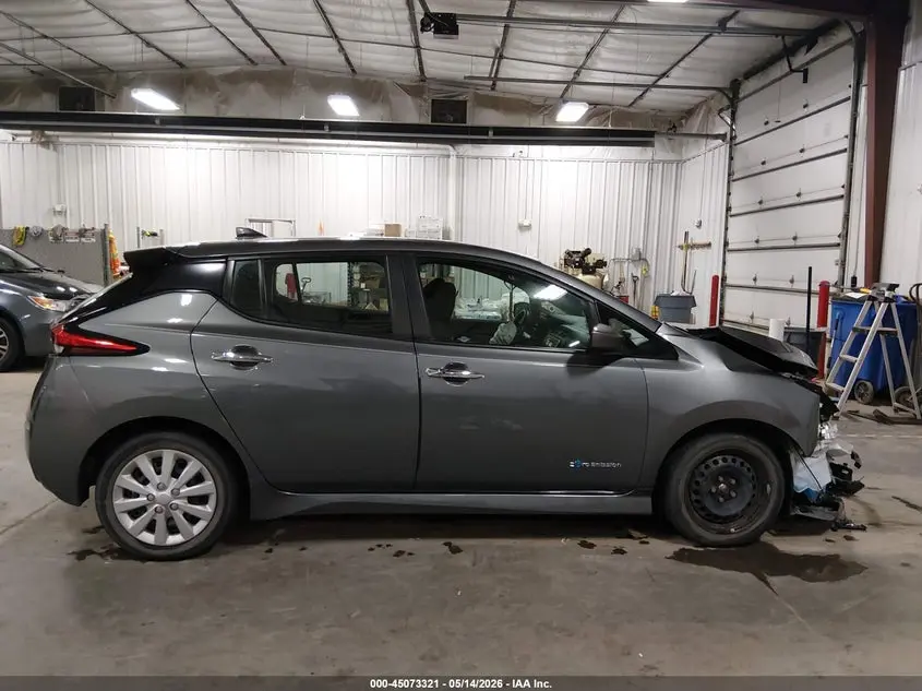2018 NISSAN LEAF S