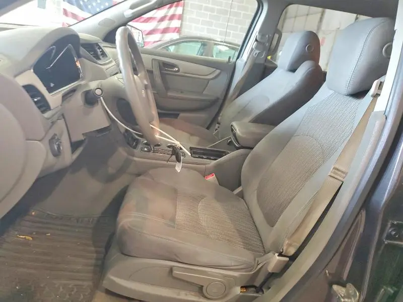 2016 CHEVROLET TRAVERSE LS  