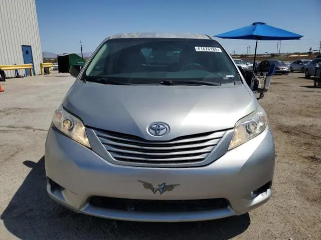 2012 TOYOTA SIENNA   