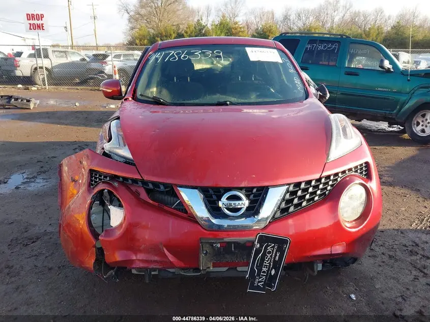 2015 NISSAN JUKE SV