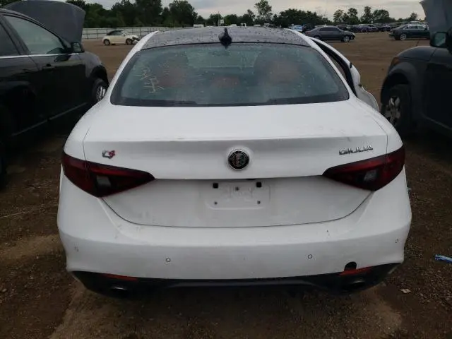 2017 ALFA ROMEO GIULIA Q4  