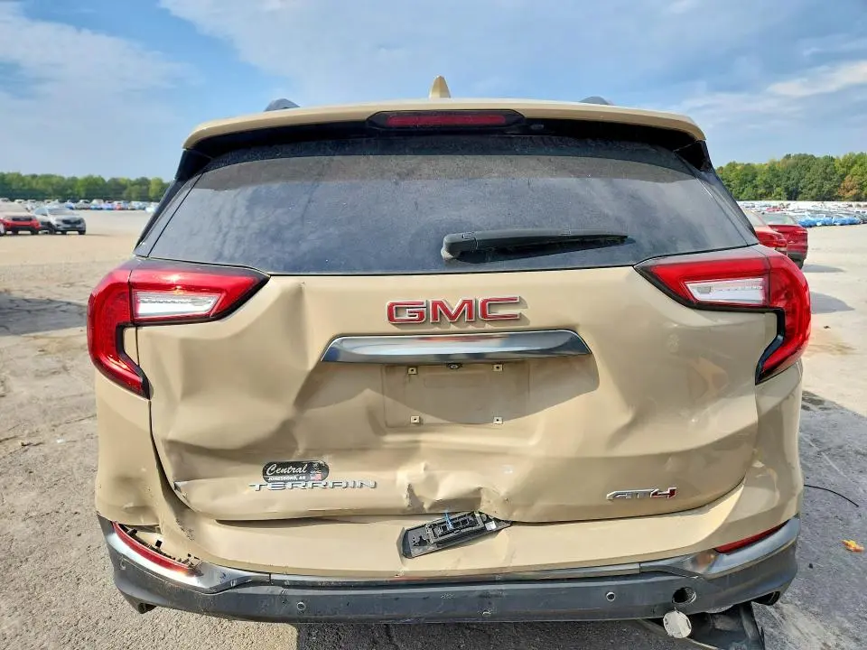 2022 GMC TERRAIN AT4  