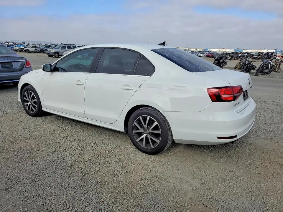 2017 VOLKSWAGEN JETTA SE  