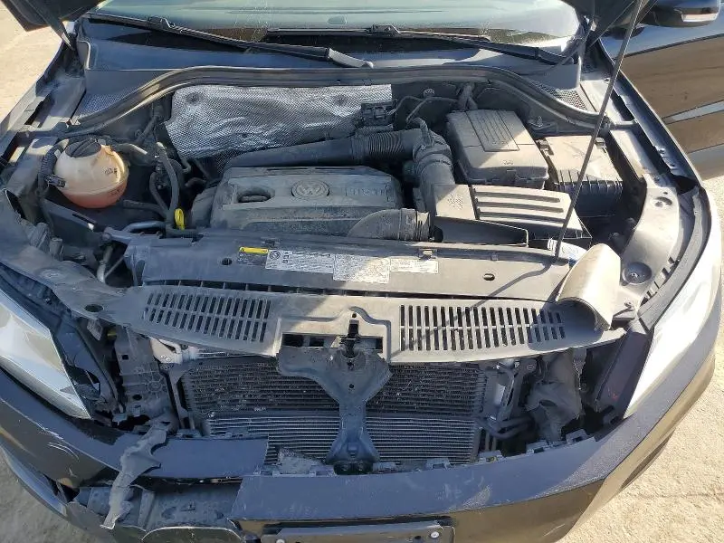 2016 VOLKSWAGEN TIGUAN S  