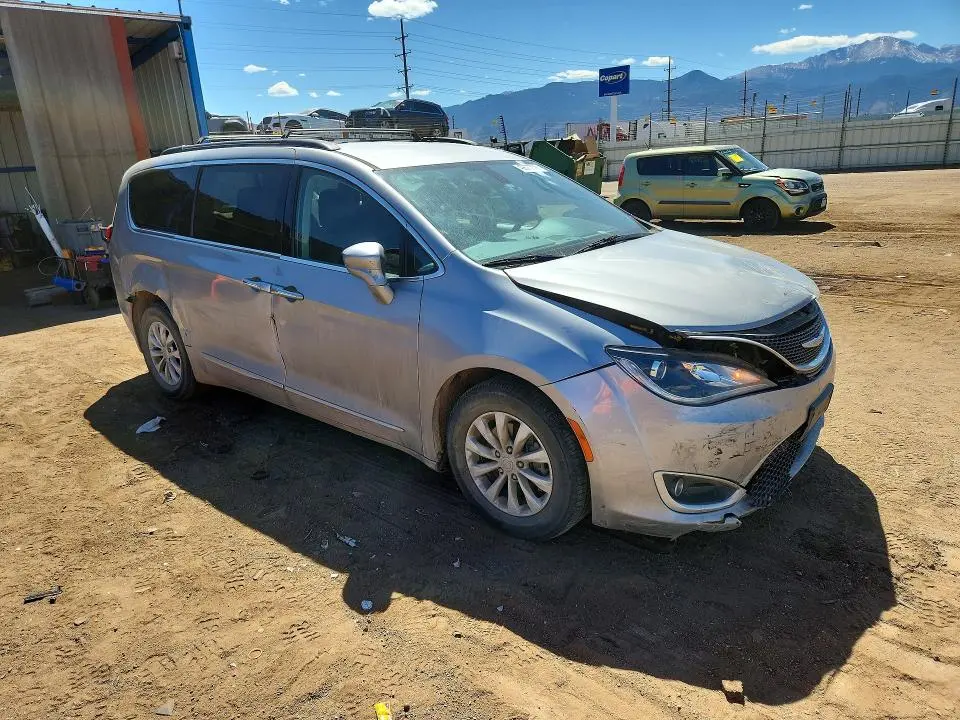 2017 CHRYSLER PACIFICA TOURING L  