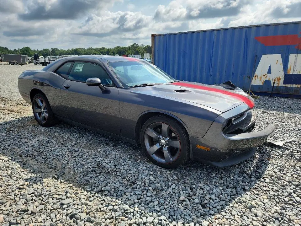 2014 DODGE CHALLENGER SXT  