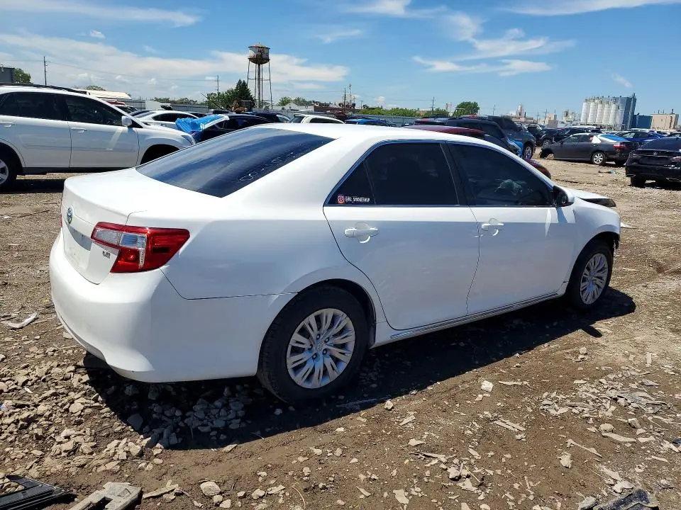 2012 TOYOTA CAMRY LE  