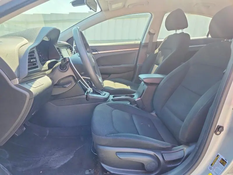 2020 HYUNDAI ELANTRA SE  