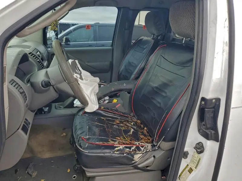 2011 NISSAN FRONTIER S  