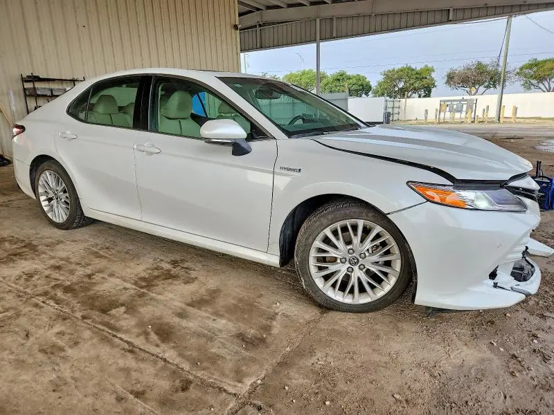 2018 TOYOTA CAMRY HYBRID  