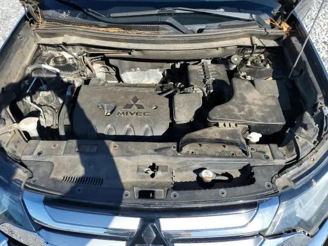 2016 MITSUBISHI OUTLANDER SE  