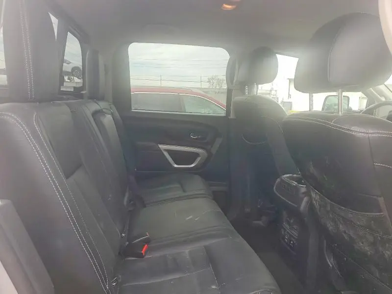 2019 NISSAN TITAN SV  