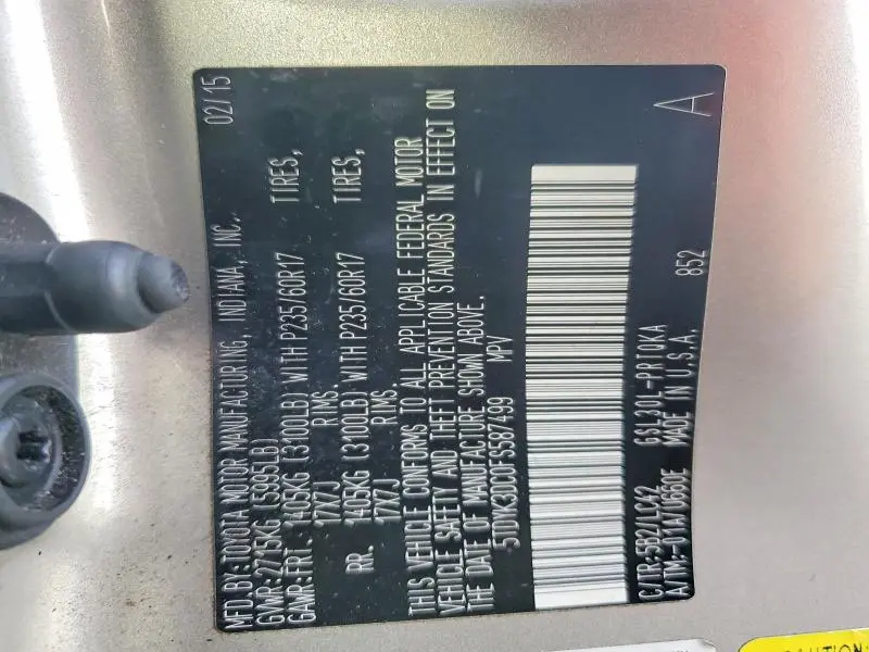 2015 TOYOTA SIENNA XLE 8-PASSENGER  