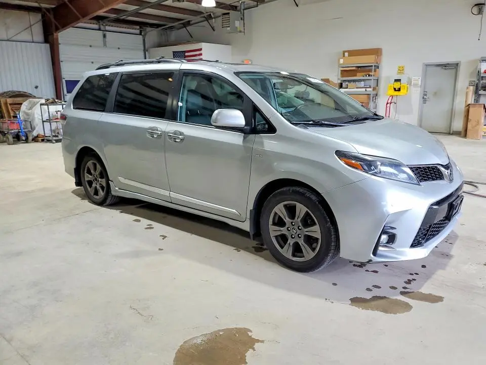 2020 TOYOTA SIENNA SE 7-PASSENGER  
