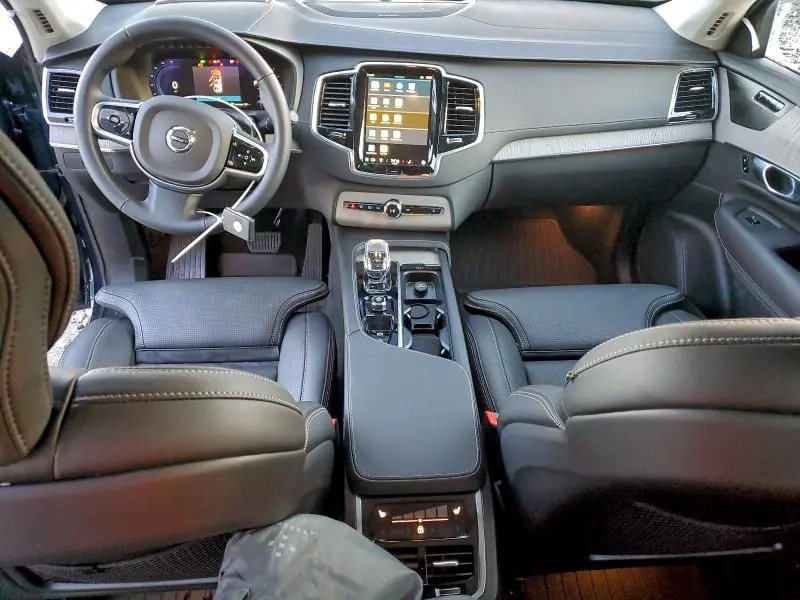 2025 VOLVO XC90 ULTRA  