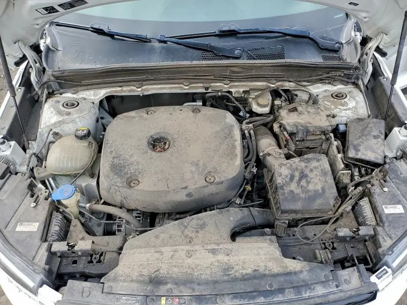 2021 VOLVO XC40 T5 R-DESIGN  