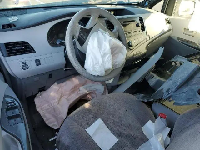 2013 TOYOTA SIENNA LE  