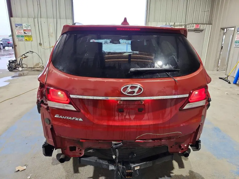 2018 HYUNDAI SANTA FE SE  
