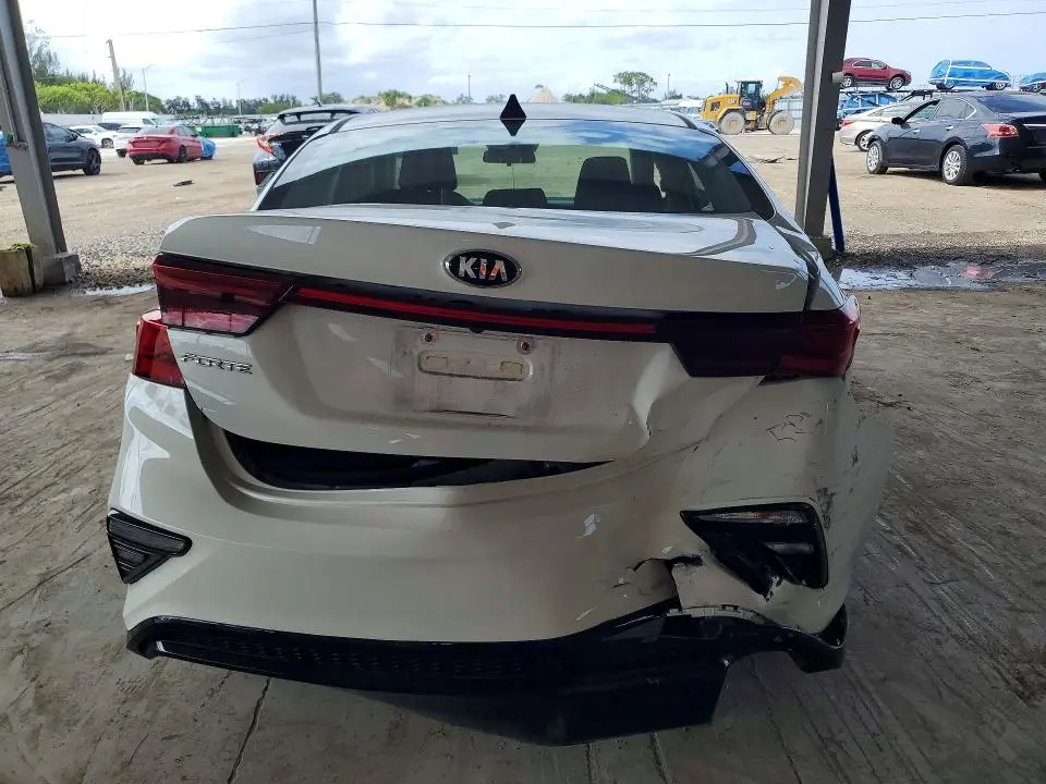 2019 KIA FORTE LXS  