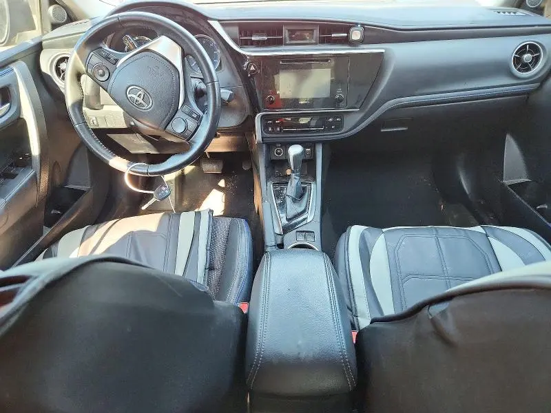 2018 TOYOTA COROLLA SE  